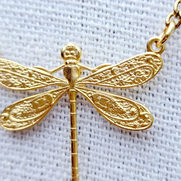 Handmade AMETHYST Gemstone DRAGONFLY Pendant Charm Necklace. 16-18" - Picture 6 of 12